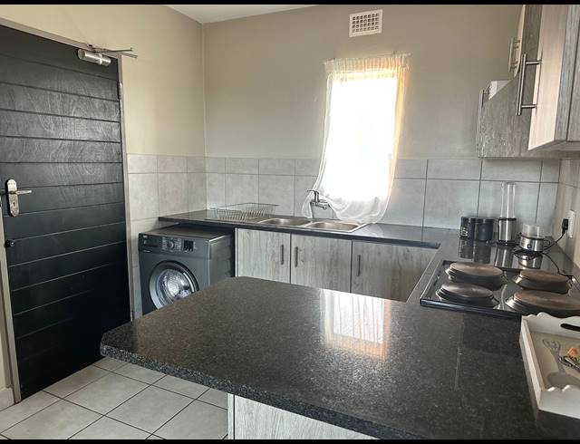2 BEDROOM APARTMENT FOR SALE IN HEUWELOORD